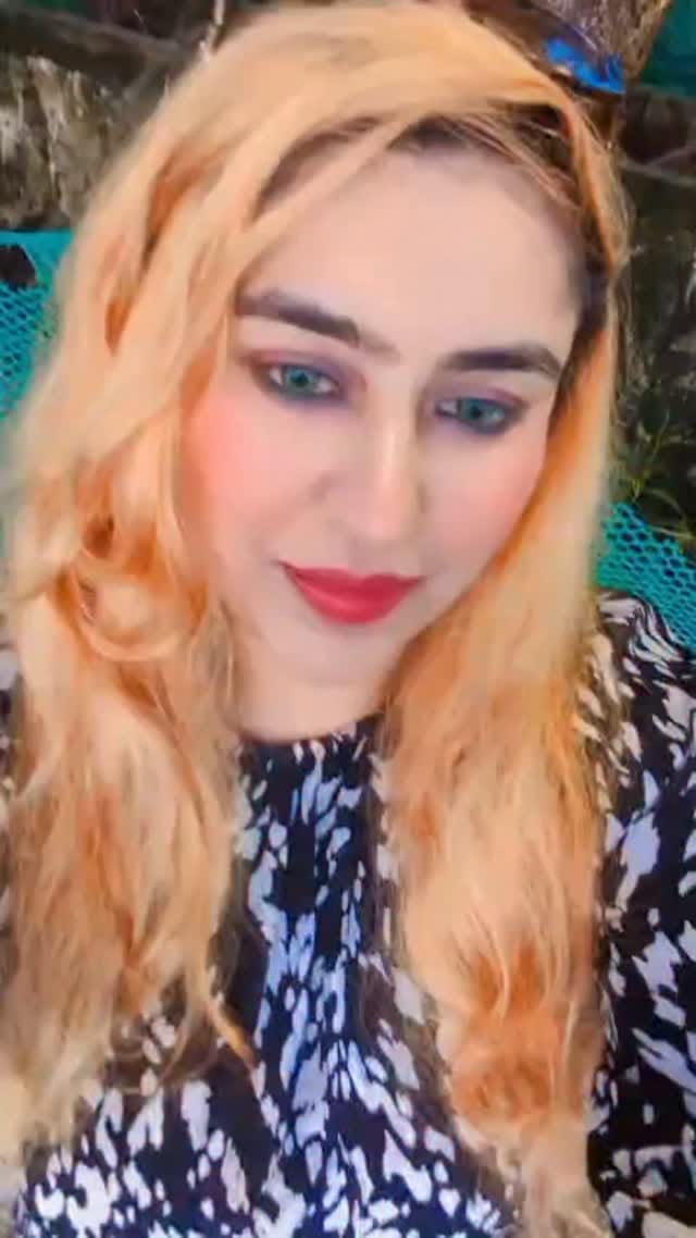 Post 4 by Amrita Sethi on Instagram (video)