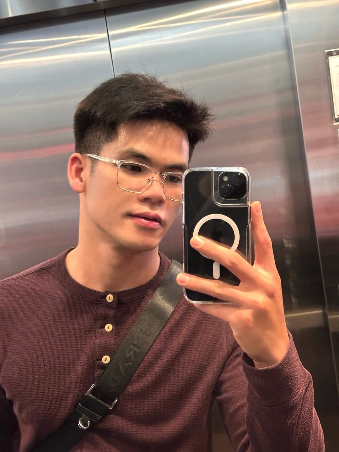 Post 6 by SongKarn Sittisak on Instagram (image)