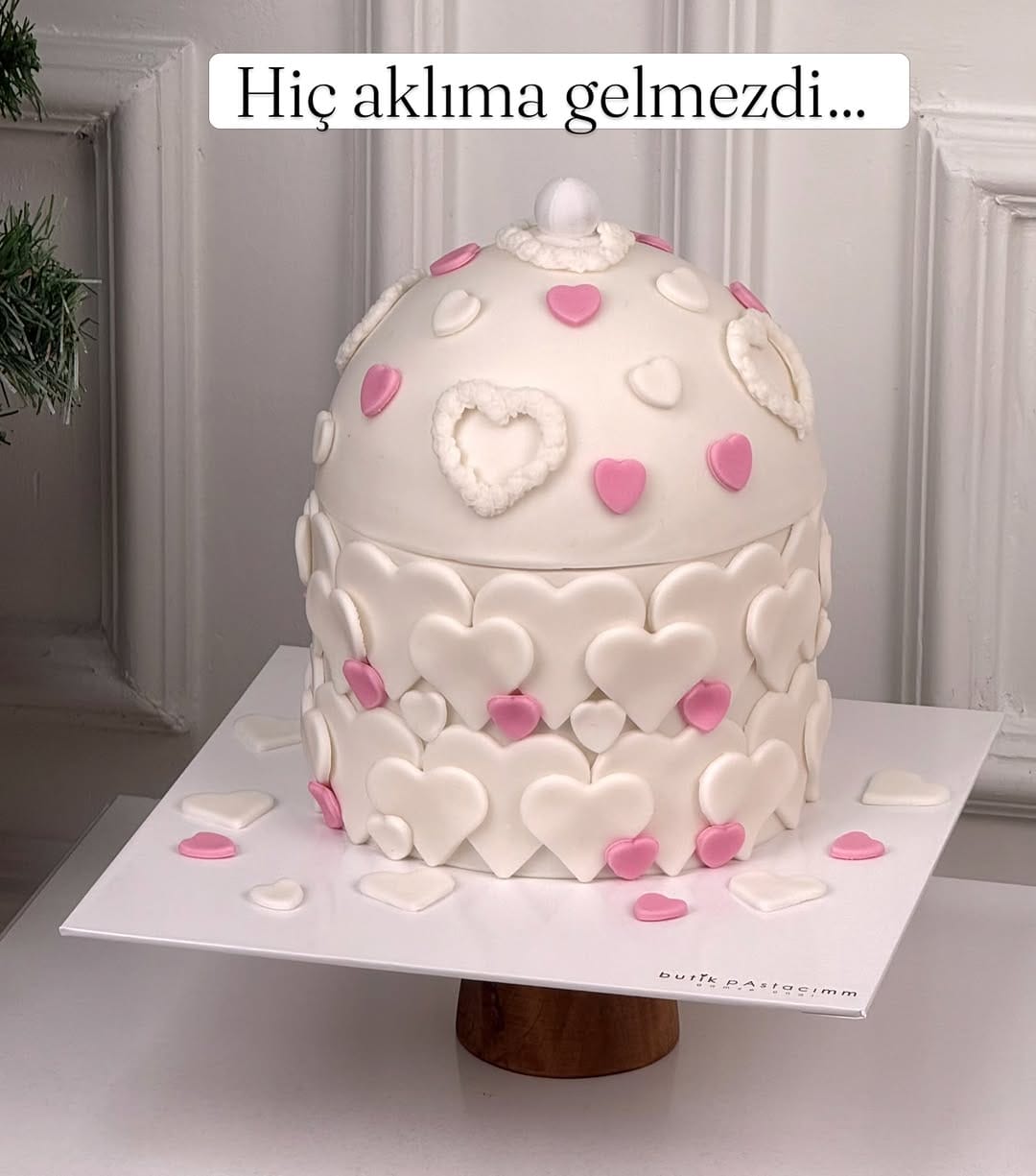 Post 3 by ButikPastacimm | Yazılı Pasta | Tasarım Pasta on Instagram (carousel)