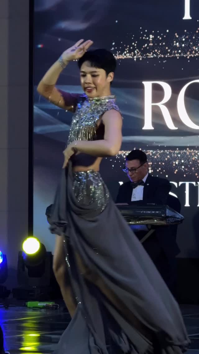 Post 5 by Robin kim on Instagram (video)