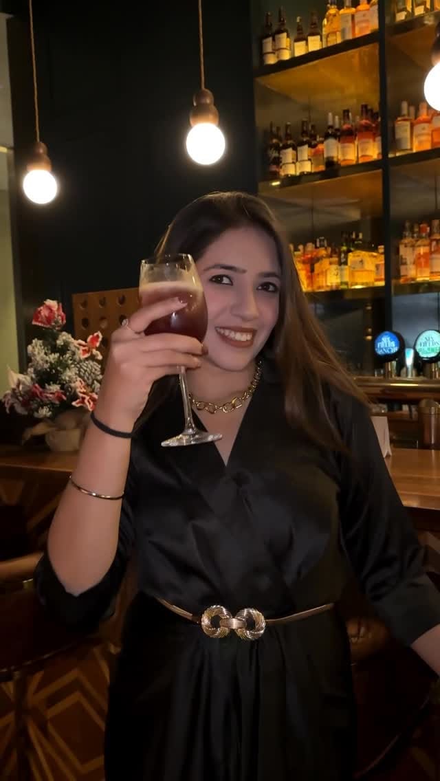 Post 9 by Prashasti Gupta 🧿 on Instagram (video)