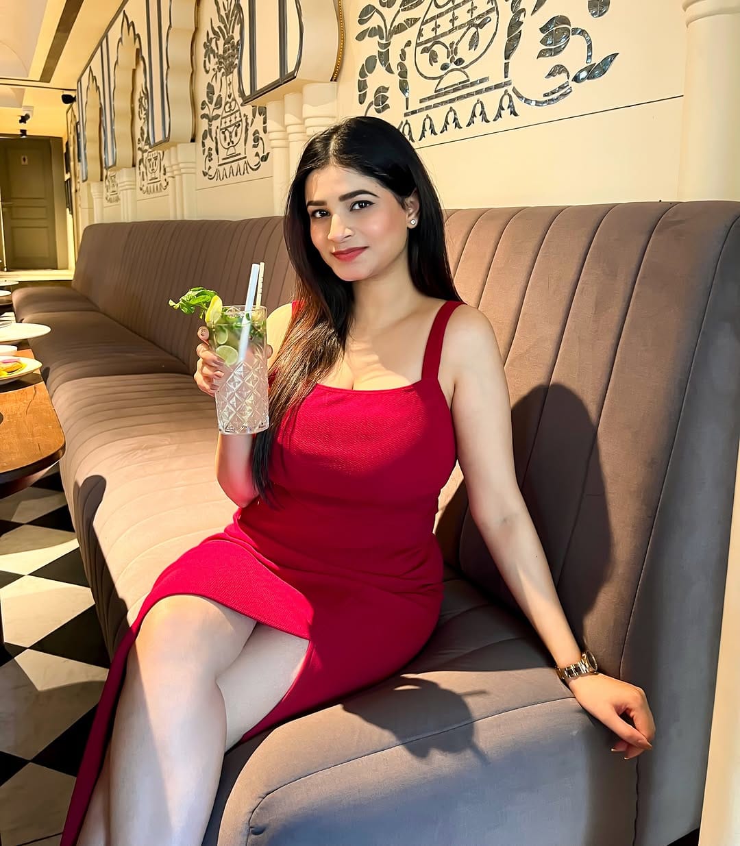 Post 10 by Anshika Ranga on Instagram (image)