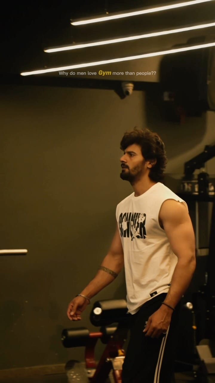 Post 5 by YASH  BAYLA on Instagram (video)