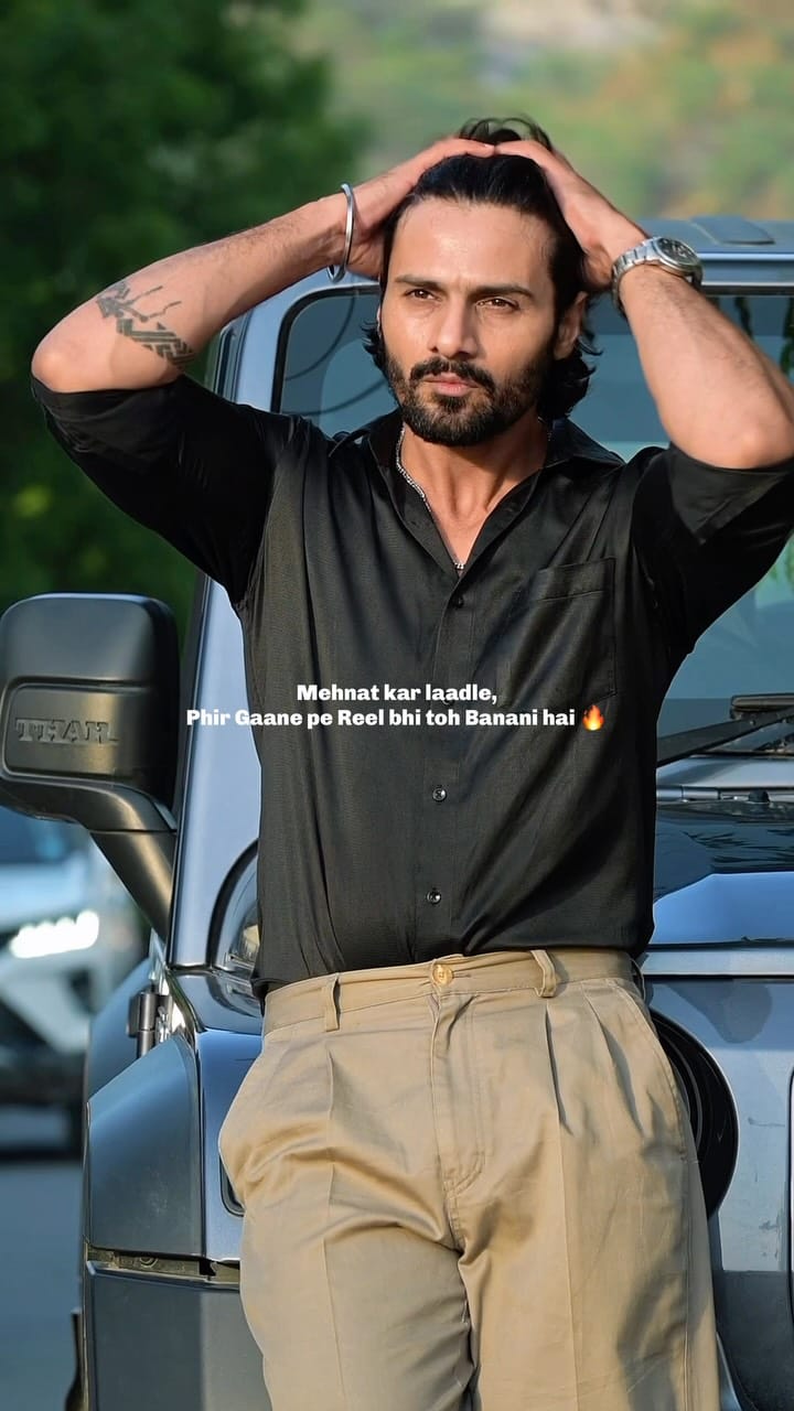 Post 8 by YASH  BAYLA on Instagram (video)