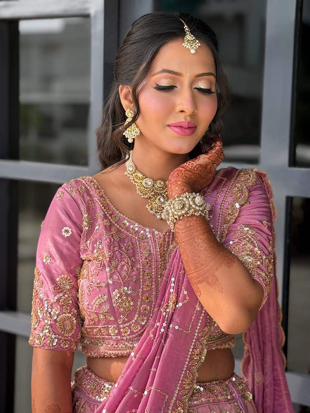 Post 2 by BRIDAL MAKEUP ARTIST VADODARA | HAIRSTYLIST on Instagram (carousel)