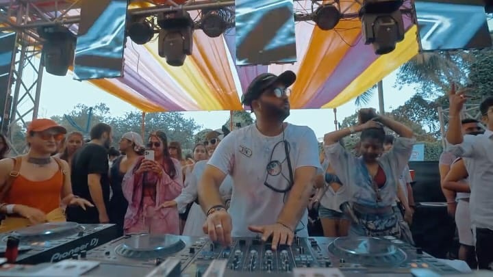 Post 9 by Nipun Divecha on Instagram (video)