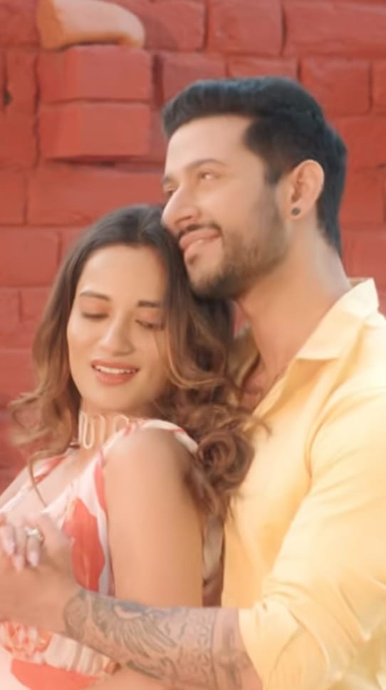 Post 2 by Shivam Bhaargava on Instagram (video)