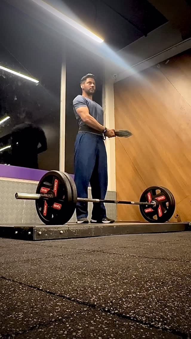 Post 5 by Shivam Bhaargava on Instagram (video)