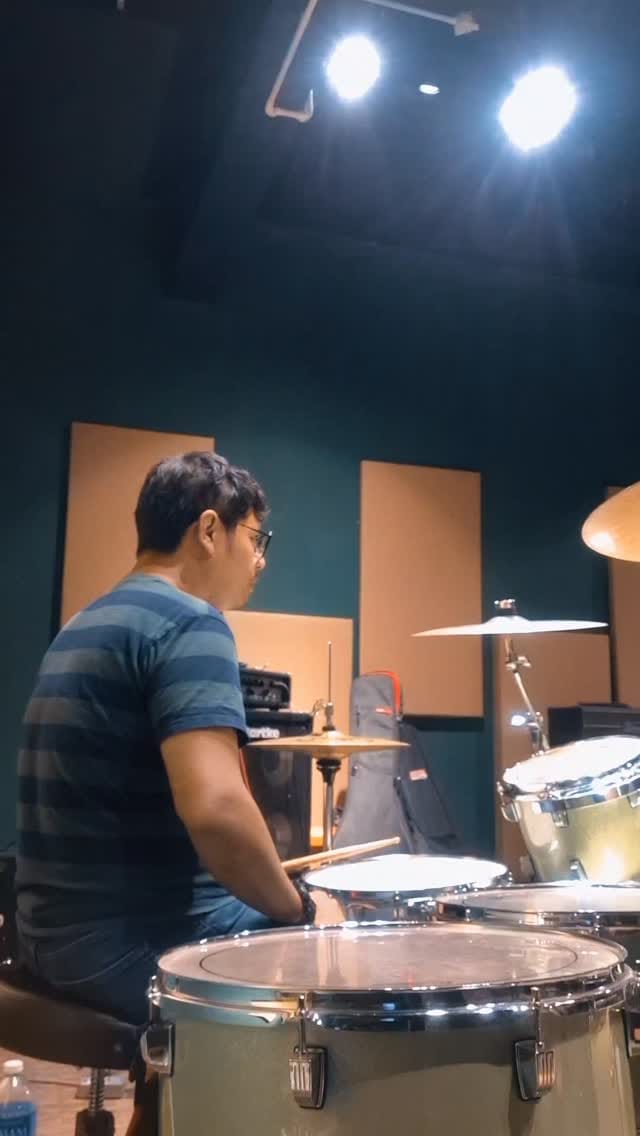 Post 6 by GREY SKY MORNING ☁️ on Instagram (video)