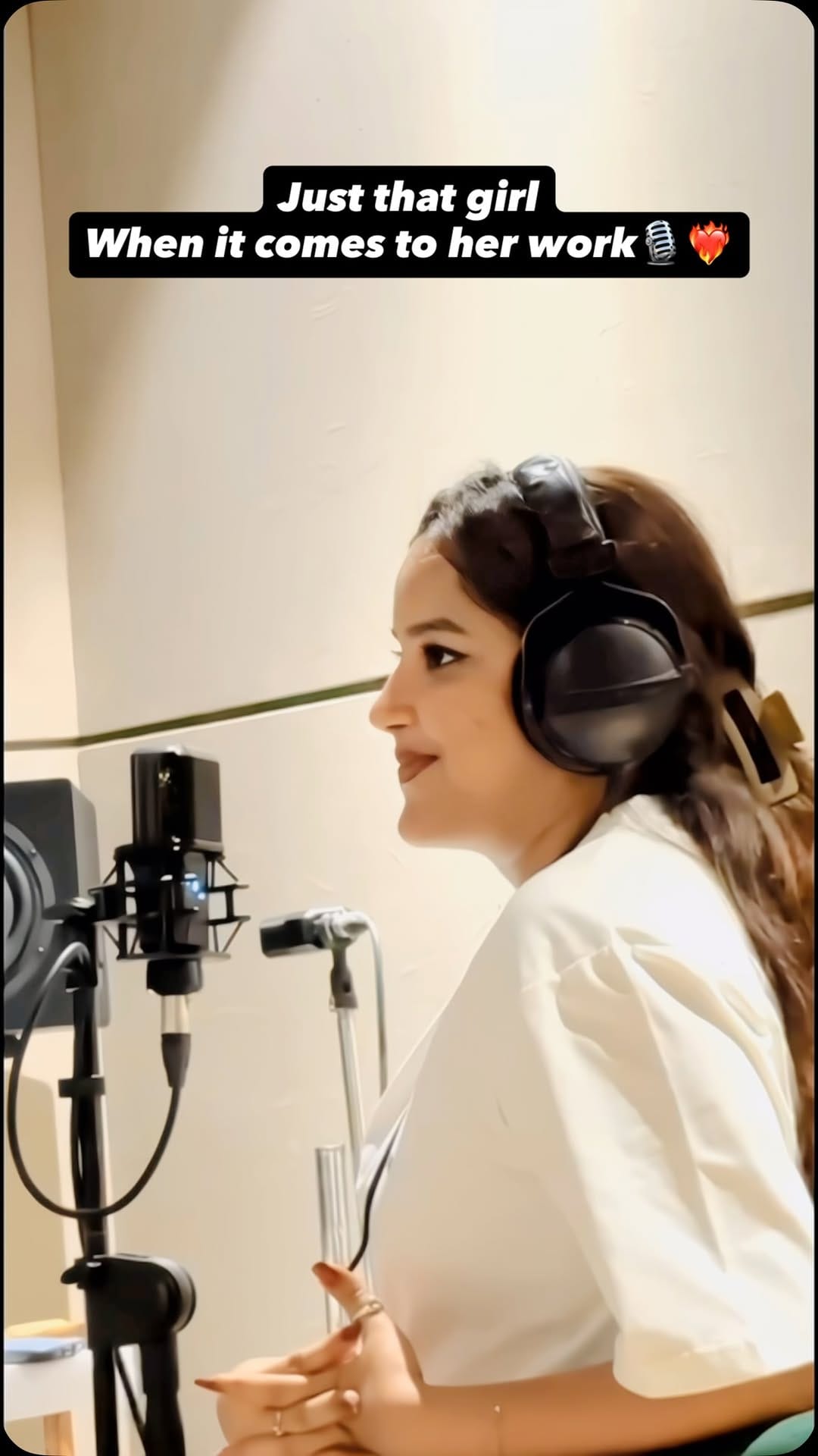 Post 6 by ANJALI SHANDIL on Instagram (video)
