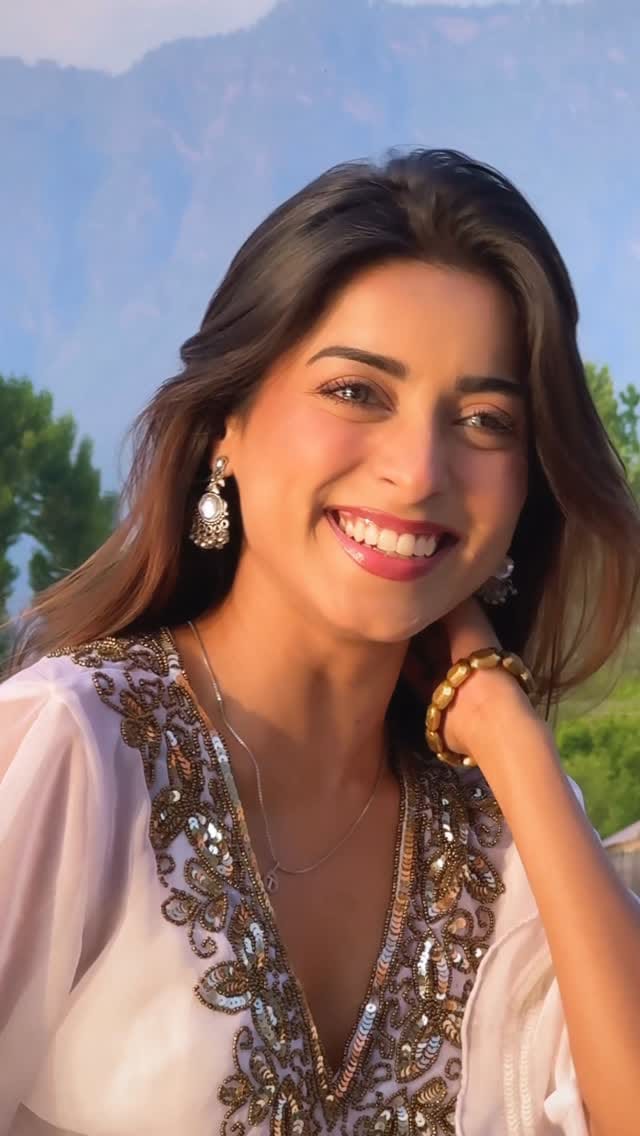 Post 6 by Tanvi Gadkari on Instagram (video)
