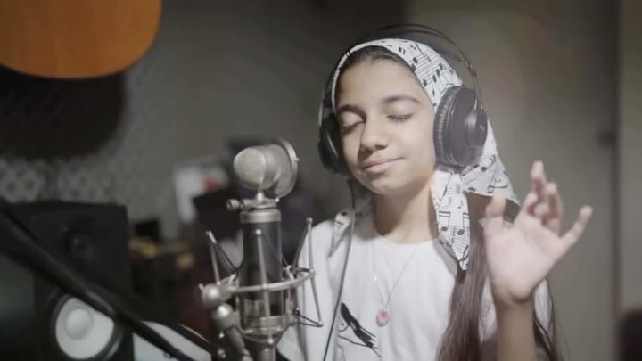 Post 9 by ثنا صدفی | Sana Sadafi on Instagram (video)
