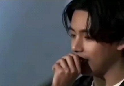 Post 10 by BTS Kim Taehyung-V(김태형⁷)🐻 on Instagram (video)