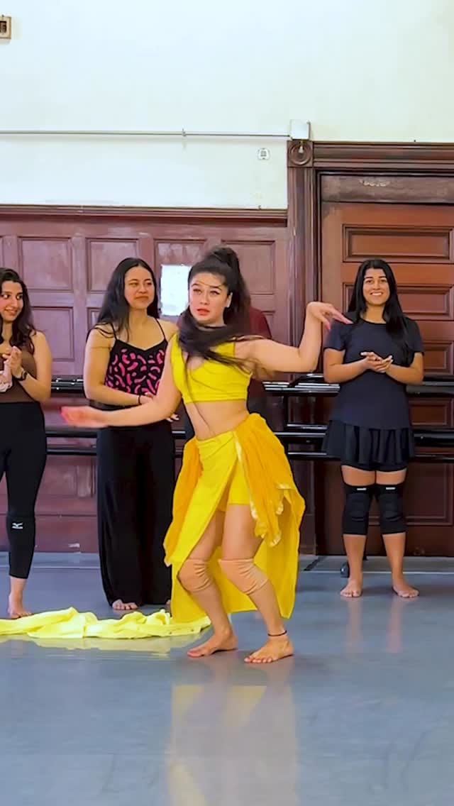 Post 8 by Dhara Thakkar 🧿 on Instagram (video)