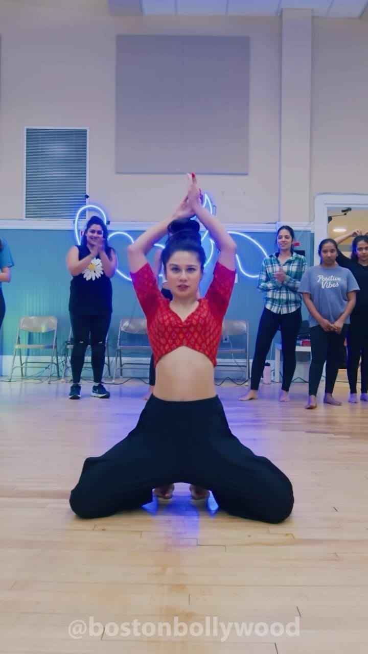 Post 9 by Dhara Thakkar 🧿 on Instagram (video)