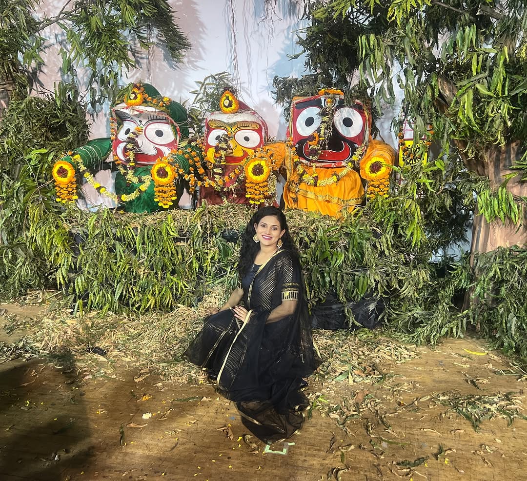 Post 3 by Sradha Panigrahi on Instagram (carousel)