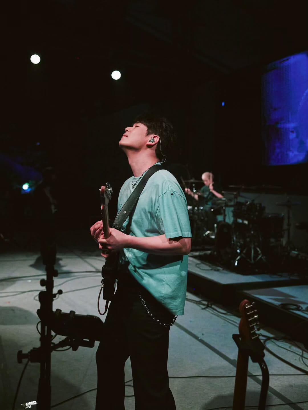 Post 7 by 넬 이재경                     NELL on Instagram (carousel)