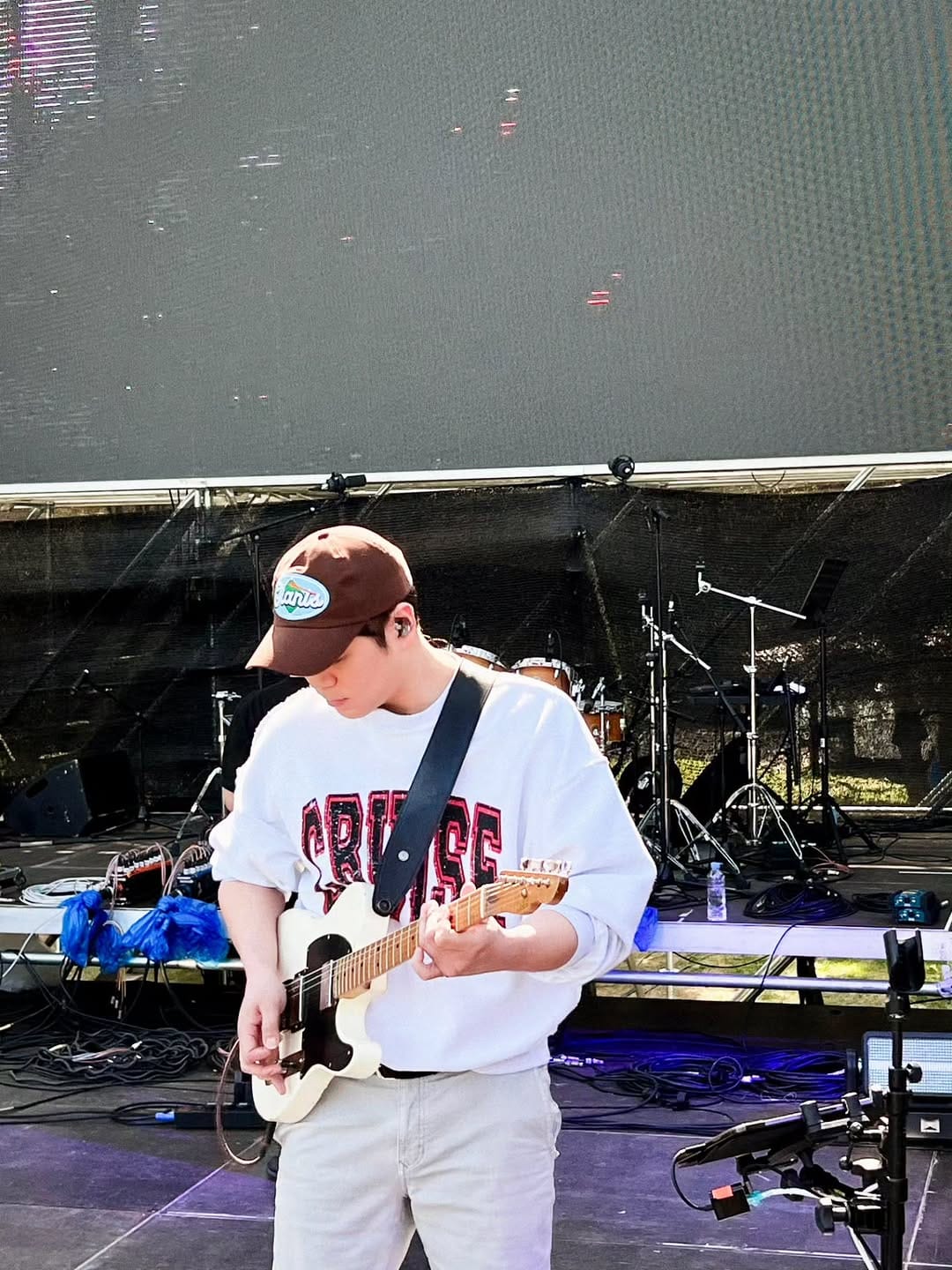 Post 10 by 넬 이재경                     NELL on Instagram (image)