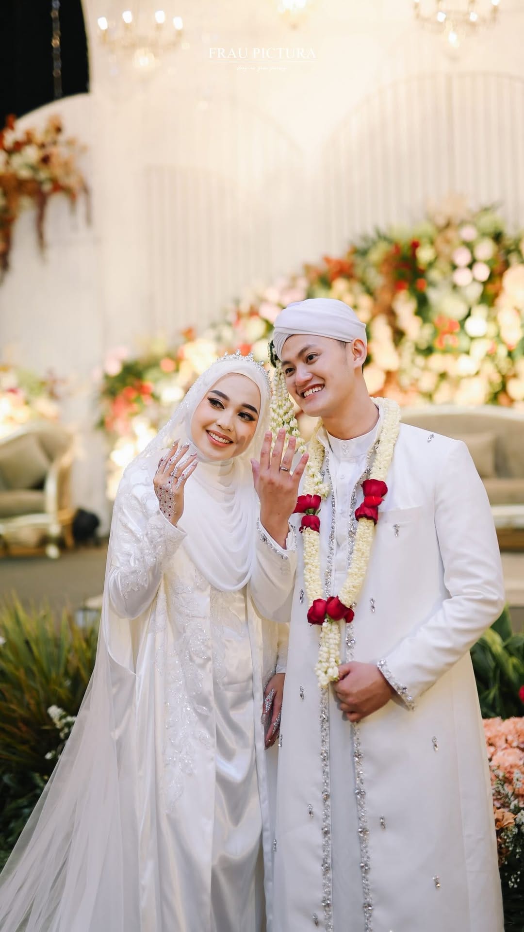Post 1 by Indira Annisa Fatih on Instagram (video)