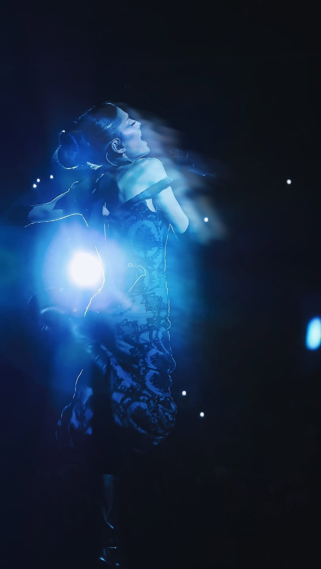 Post 1 by Ariana Grande Updates • Xabier Seco on Instagram (video)