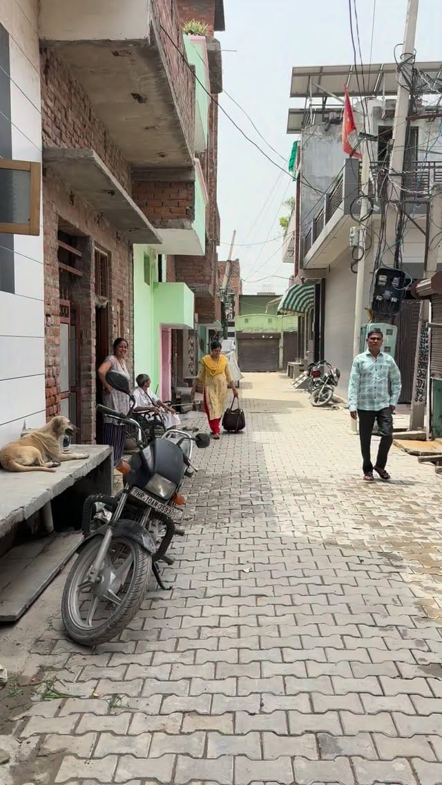 Post 5 by Amit Tomar on Instagram (video)