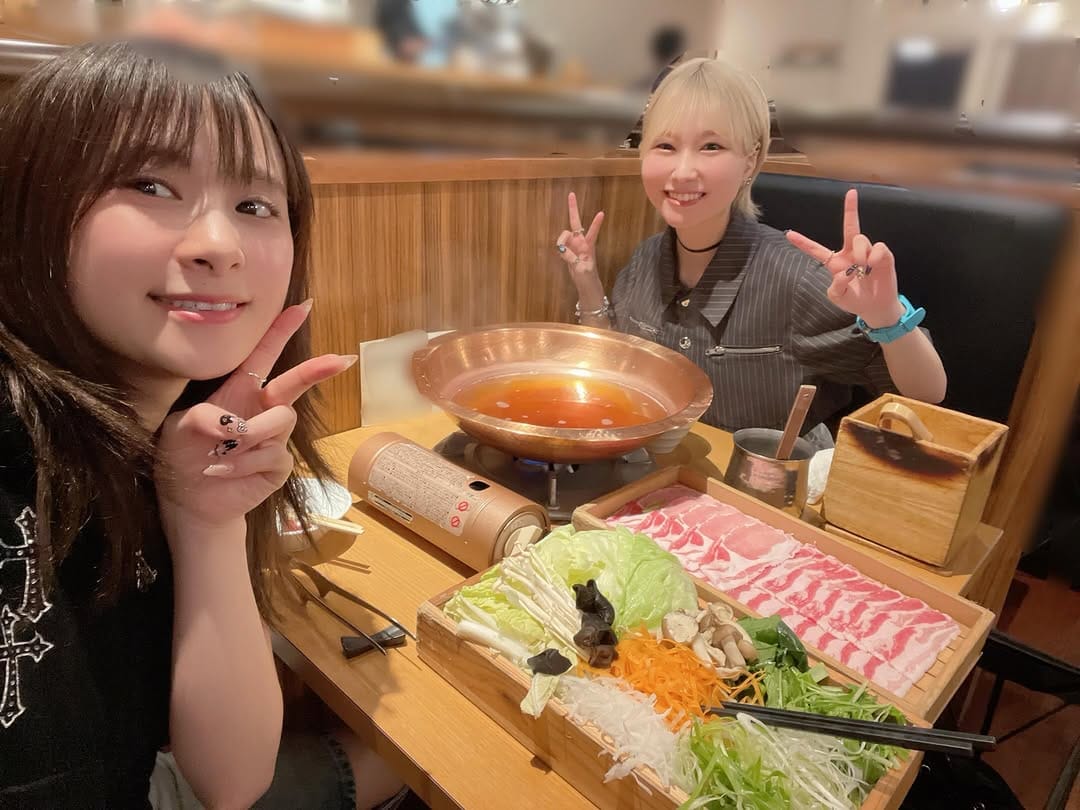 Post 5 by 前田佳織里_official on Instagram (carousel)