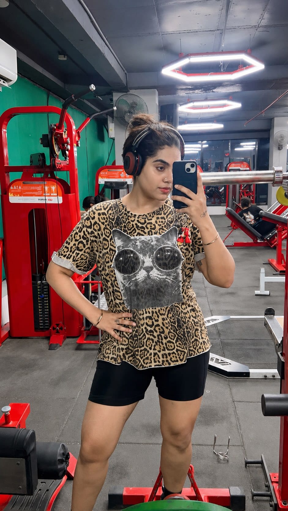 Post 6 by Manali Khatri 👑 on Instagram (video)