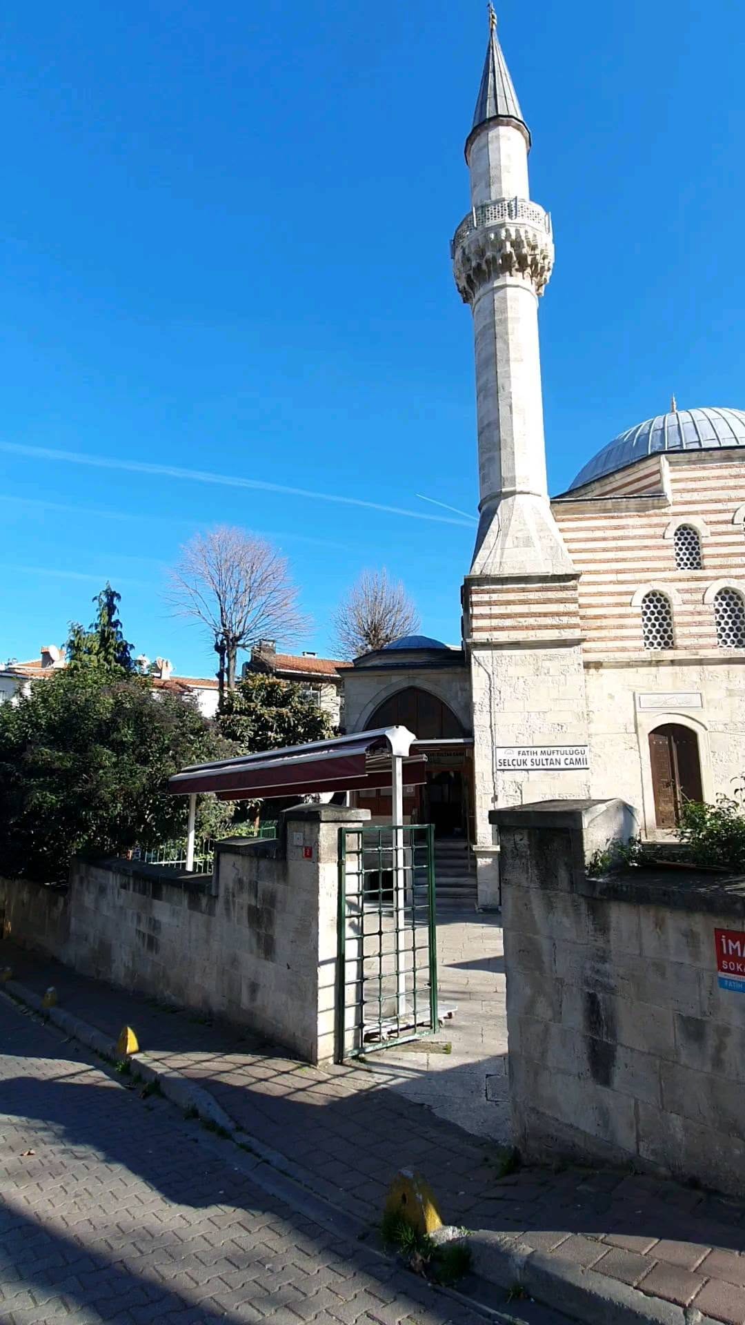 Post 1 by İstanbul Camileri on Instagram (video)
