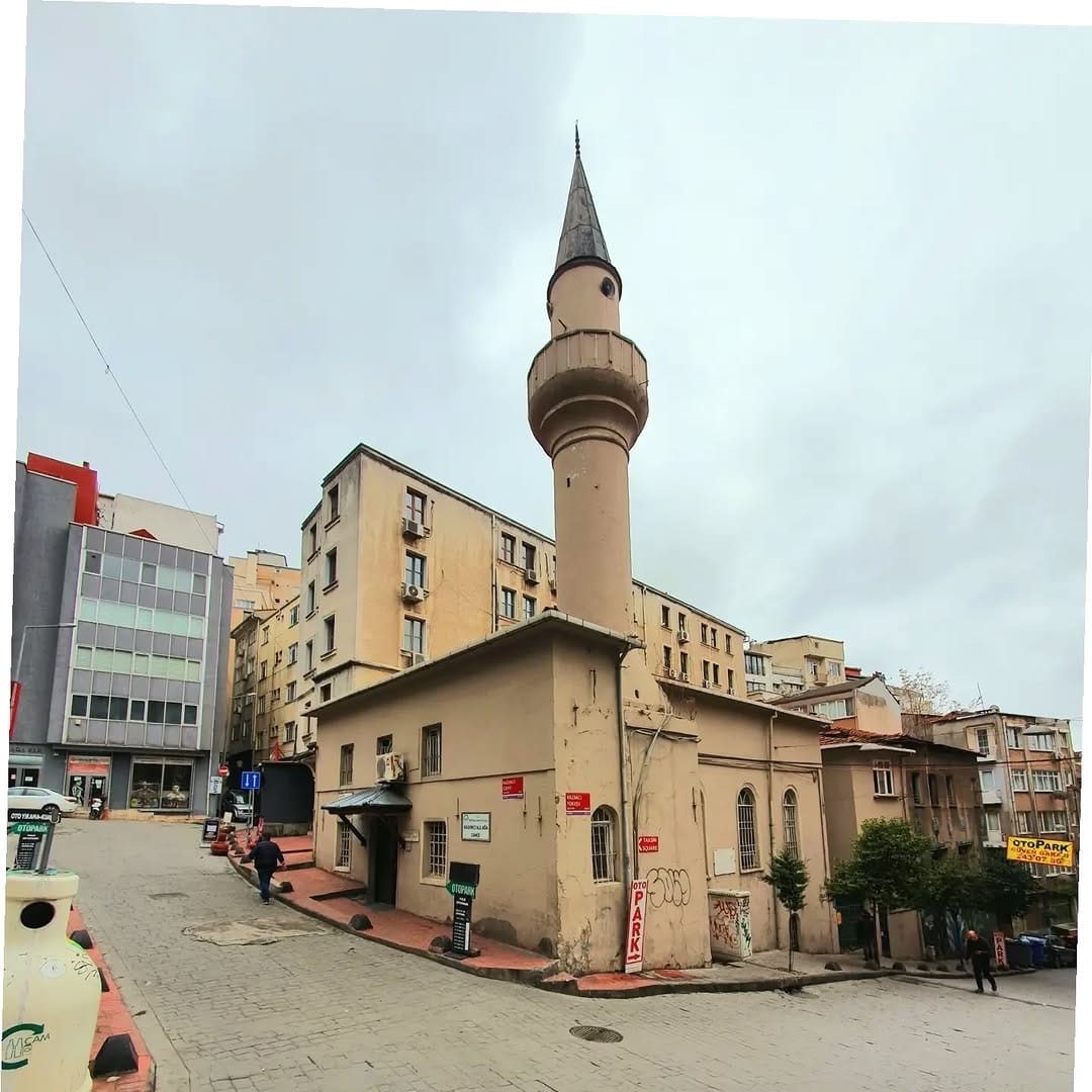 Post 9 by İstanbul Camileri on Instagram (carousel)
