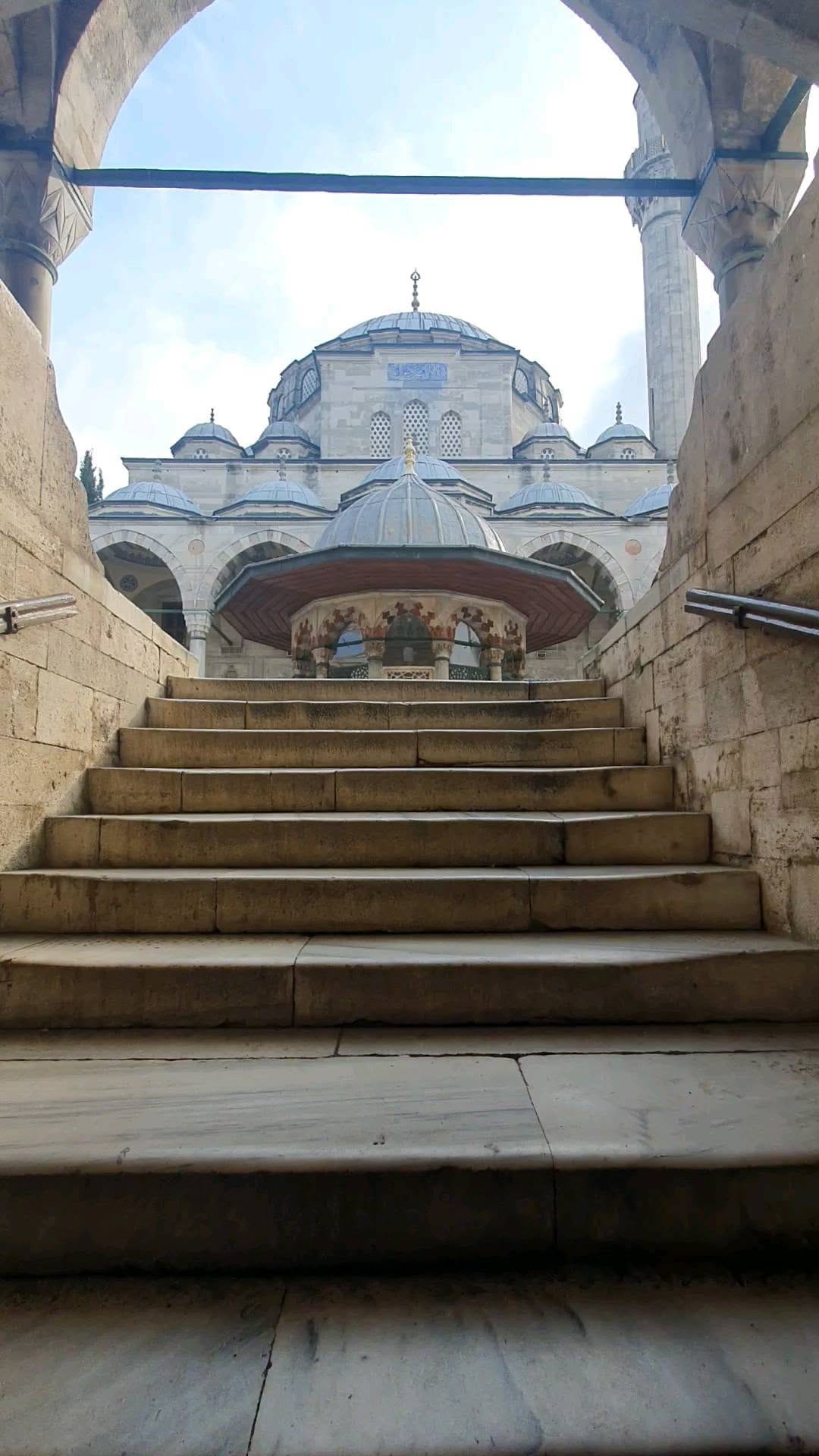 Post 10 by İstanbul Camileri on Instagram (video)