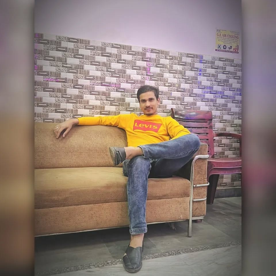 Post 9 by علی ترکی ❣️ on Instagram (carousel)
