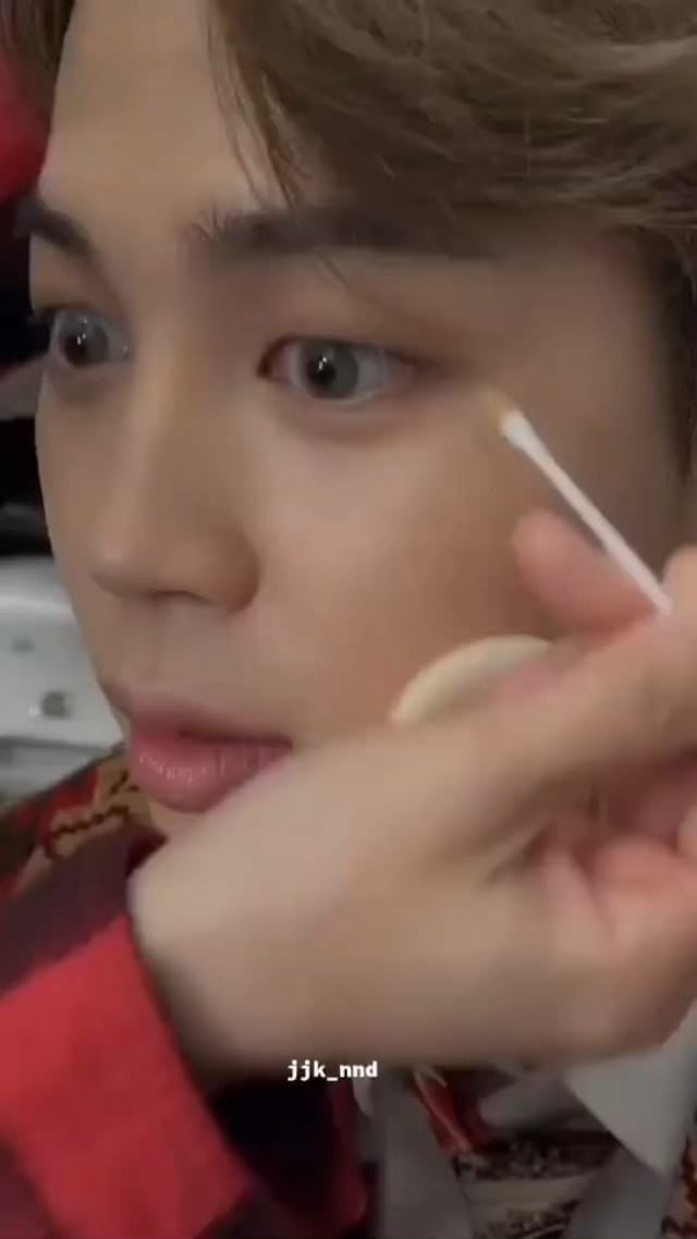 Post 10 by BTS💜 Ayo ladies & gentleman 🌹 on Instagram (video)