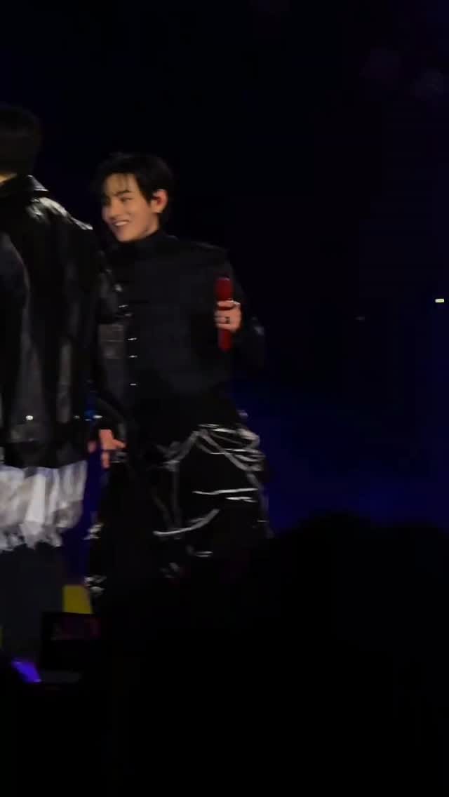Post 2 by BTS💜 Ayo ladies & gentleman 🌹 on Instagram (video)