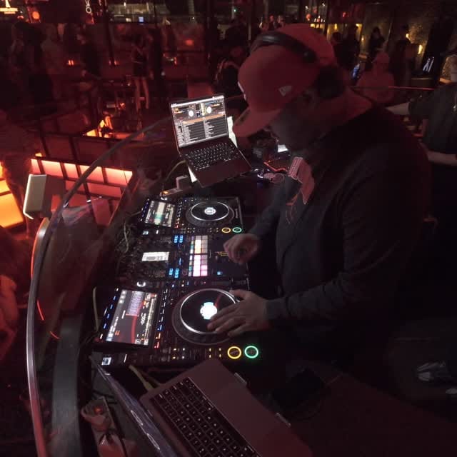 Post 1 by Niang Oumar on Instagram (video)