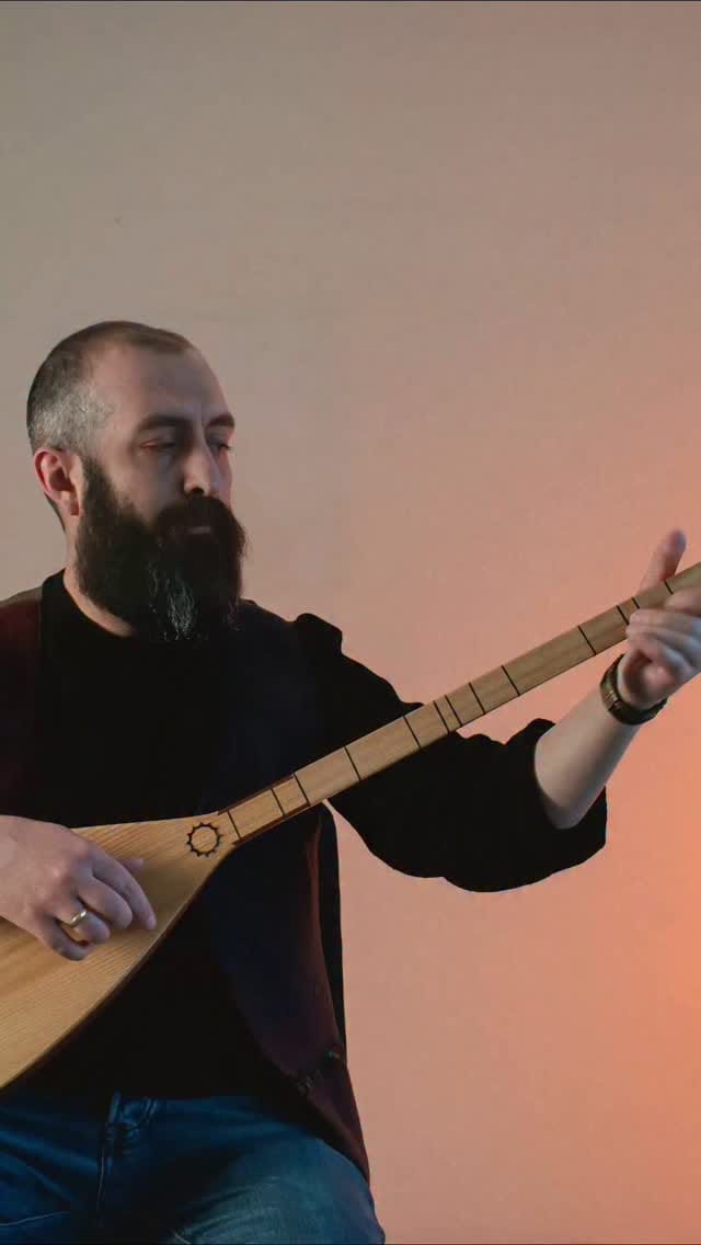 Post 9 by Erdem Akpınar / Erdem Akpınar Bağlama Okulu on Instagram (video)