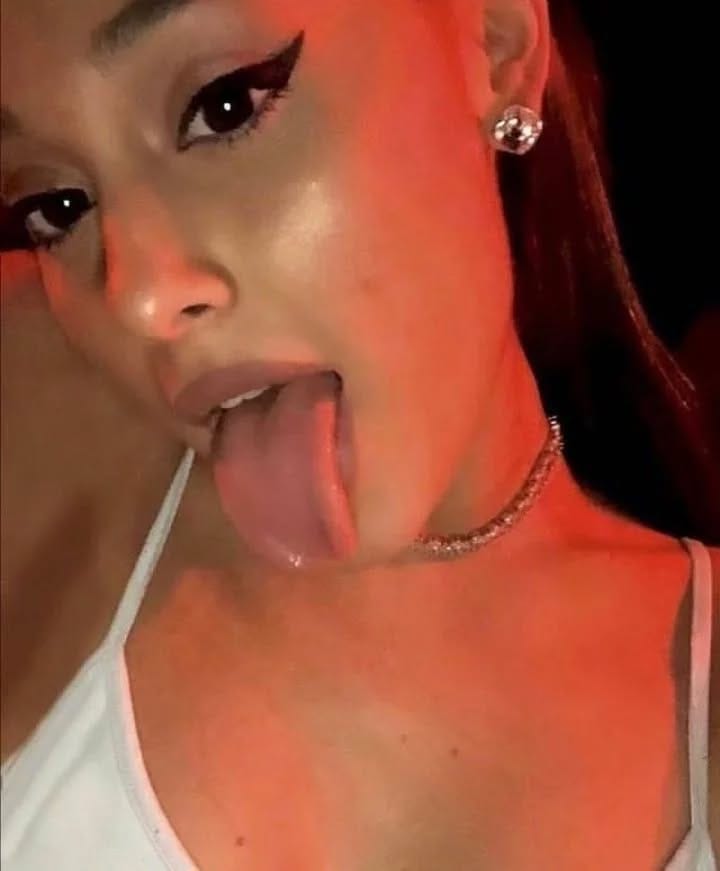 Post 9 by Ariana Grande on Instagram (image)