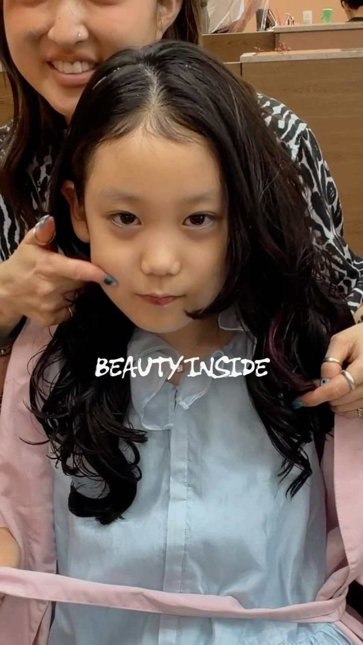 Post 5 by 포항미용실 뷰티인사이드 헤어컨설팅 / 브러싱 전문가 성은 🧡 on Instagram (video)
