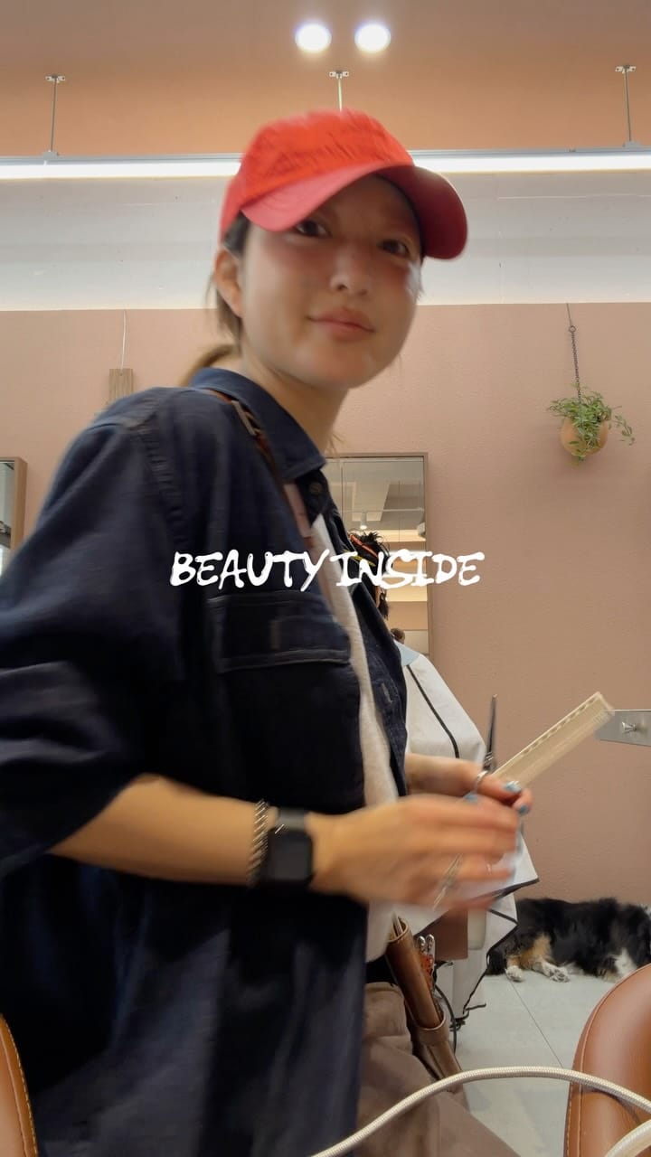 Post 4 by 포항미용실 뷰티인사이드 헤어컨설팅 / 브러싱 전문가 성은 🧡 on Instagram (video)