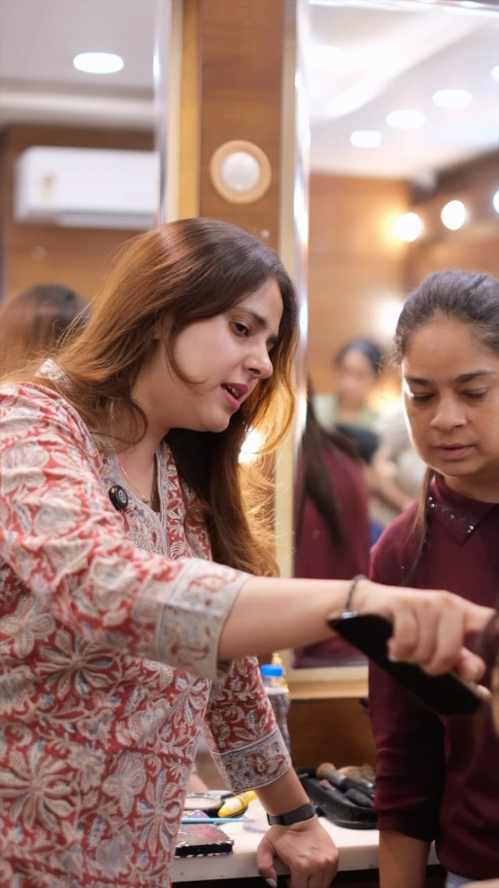 Post 2 by Ruchika Gupta on Instagram (video)