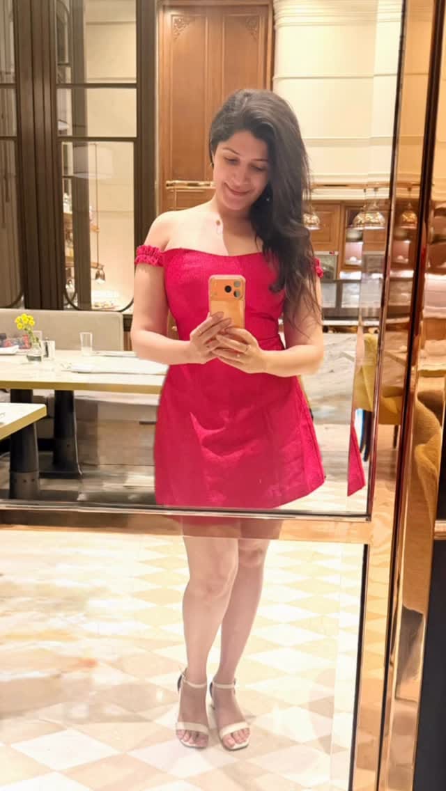 Post 4 by Divya Shetty on Instagram (video)