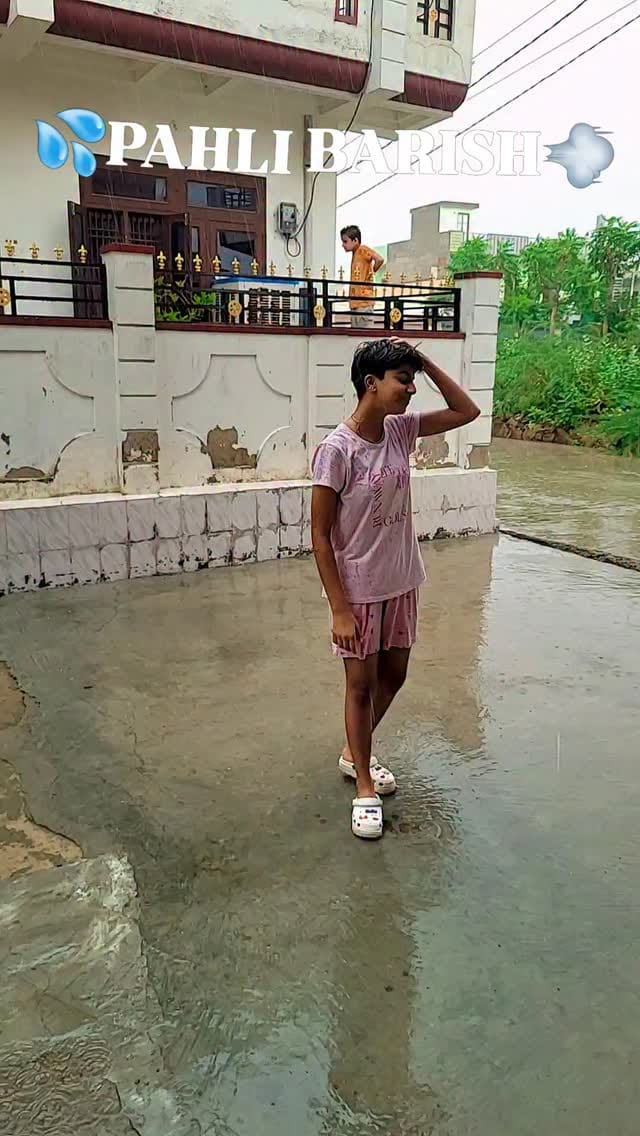 Post 8 by Madhu Sharma on Instagram (video)