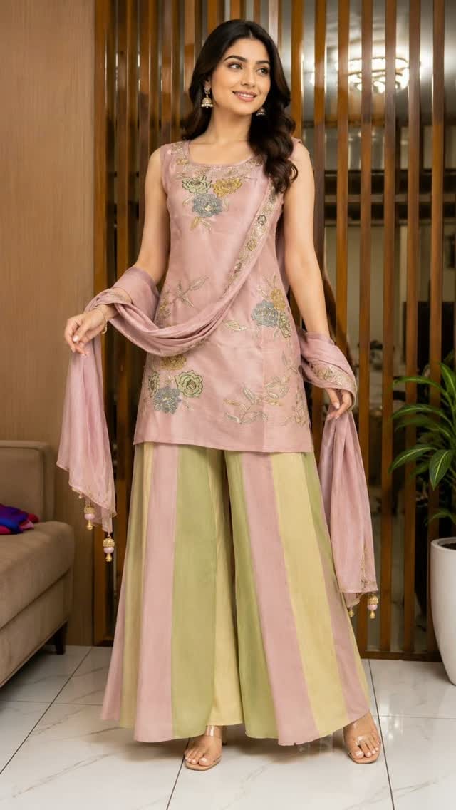 Post 4 by Abhinandan creation wholesale surat on Instagram (video)