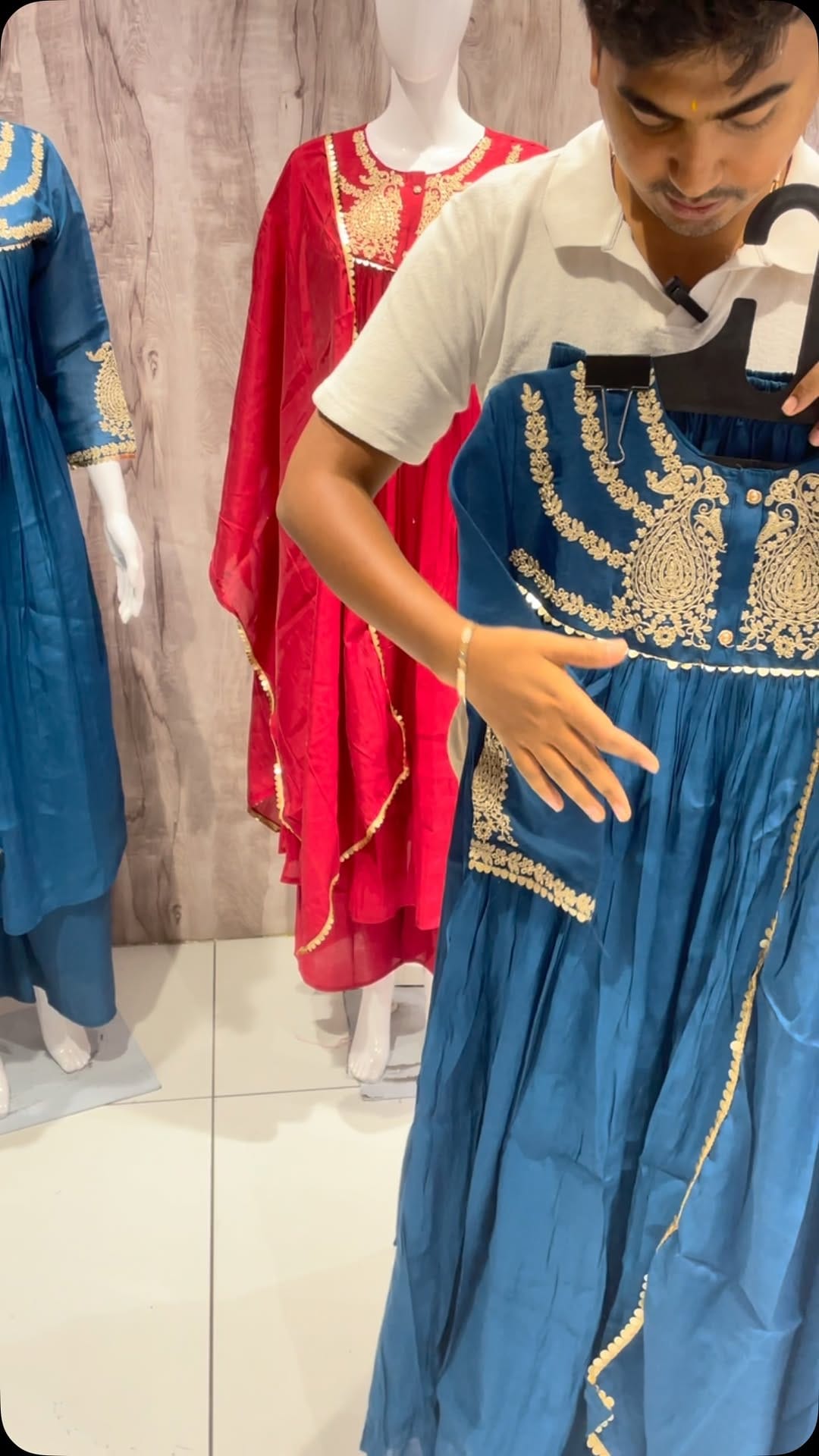 Post 2 by Abhinandan creation wholesale surat on Instagram (video)