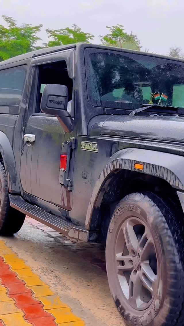 Post 5 by Nesi Dhani Aala on Instagram (video)