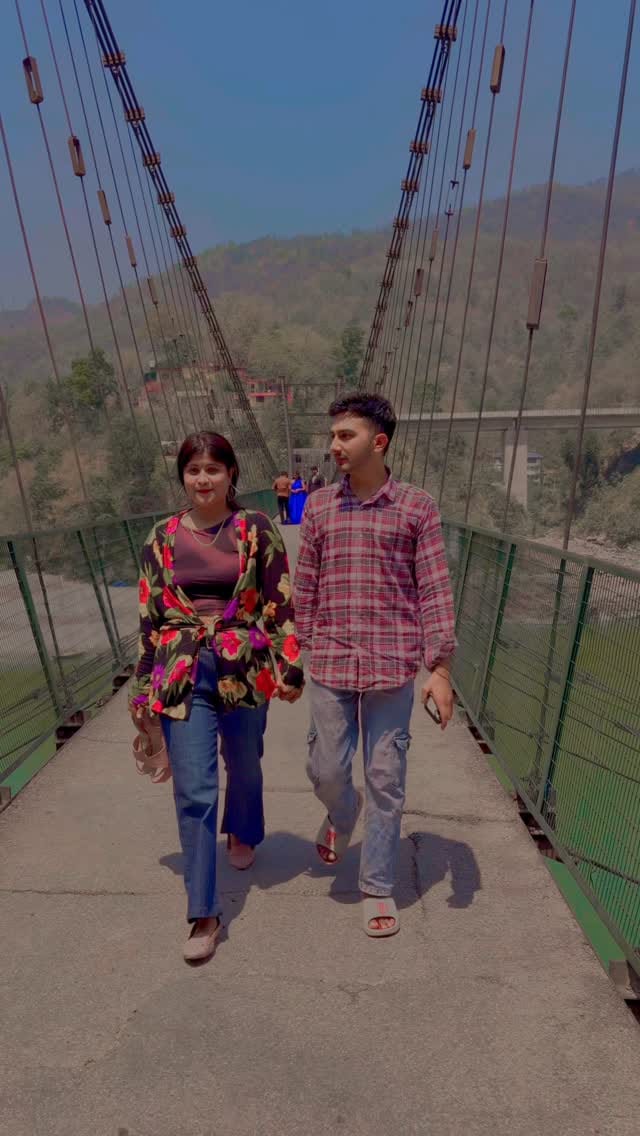 Post 2 by Nesi Dhani Aala on Instagram (video)