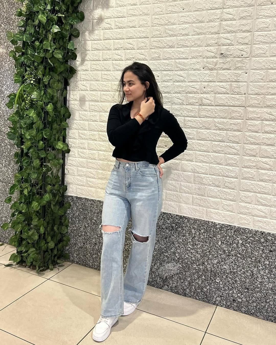 Post 9 by Nikzz👀 on Instagram (carousel)