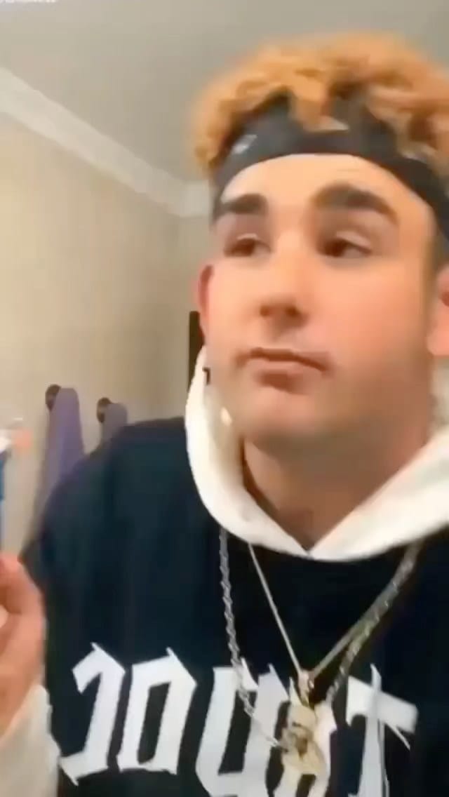 Post 6 by ElMomeroOfficial on Instagram (video)