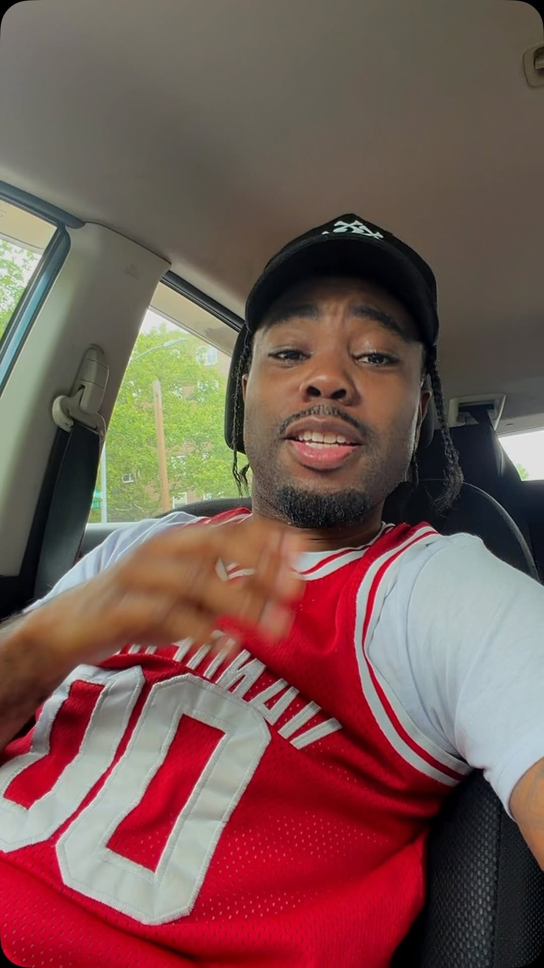 Post 4 by Moeschino on Instagram (video)