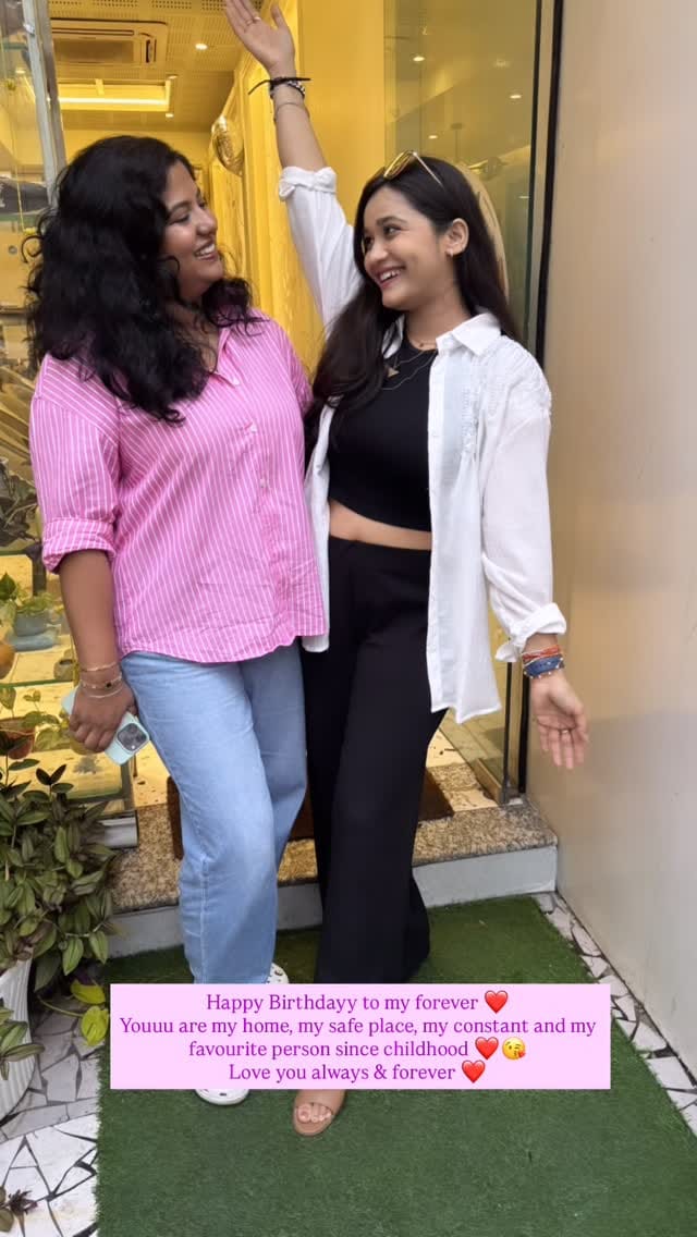 Post 4 by Apoorva Deshmukh on Instagram (video)