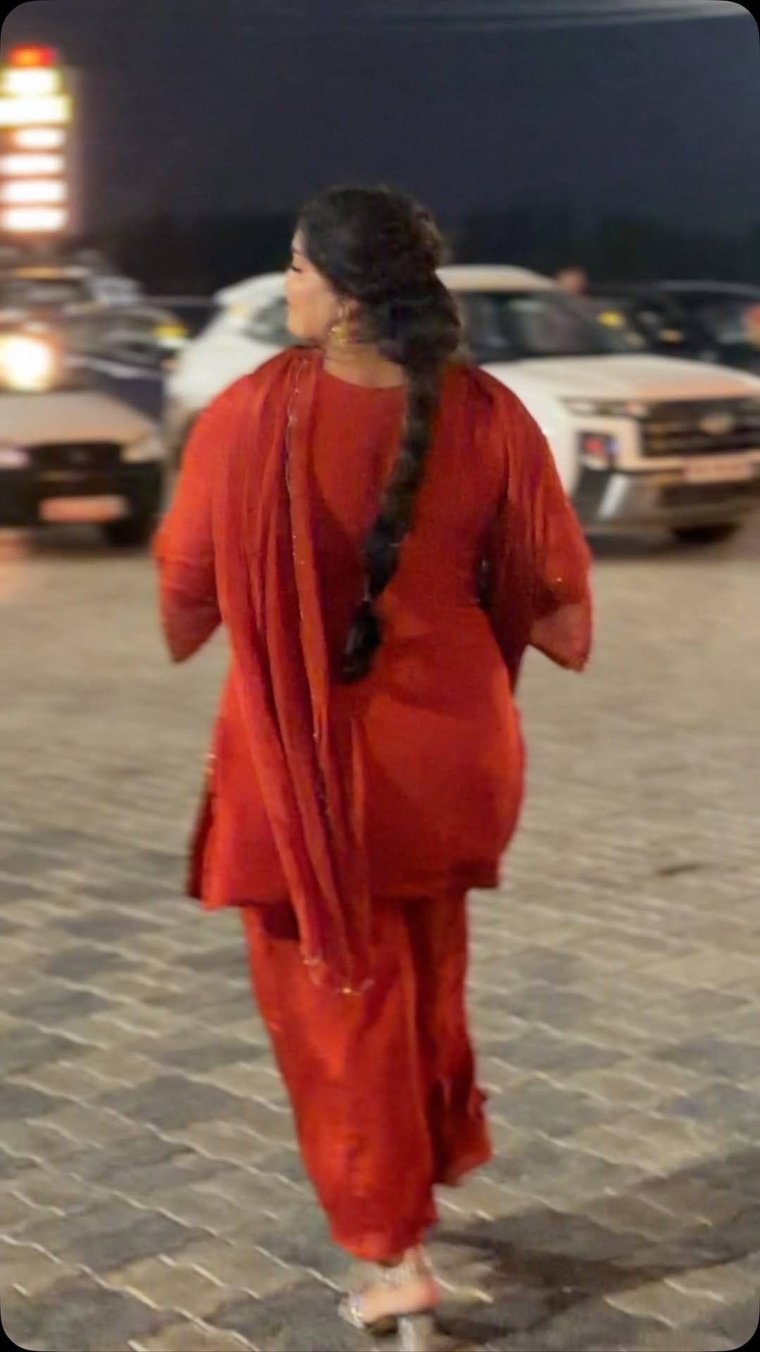 Post 4 by Sushma Rana on Instagram (video)